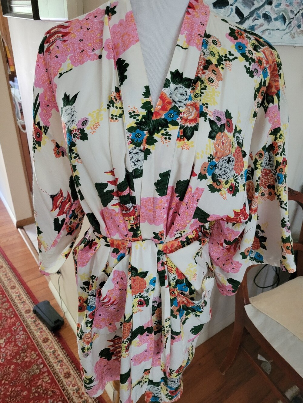 Short Japanese Style Robe In Japanese Print - Picture 5 of 9